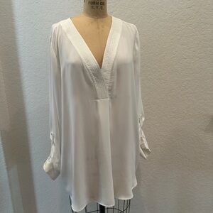 Renuar Classic White V-Neck Blouse